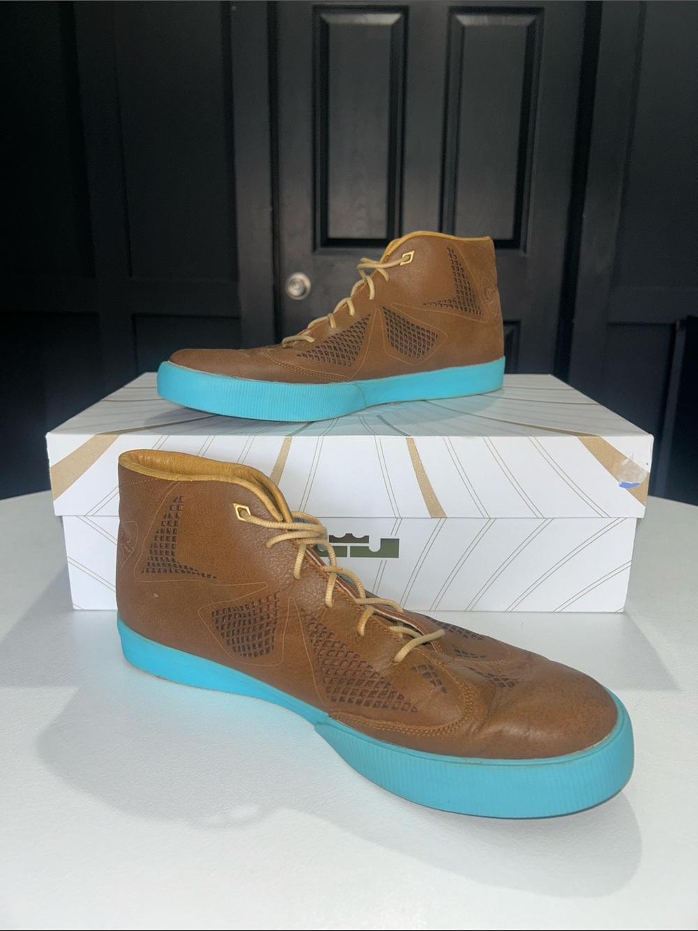 Nike LeBron X NSW “Hazelnut” Men’s Size 12.5 - Picture 2 of 9